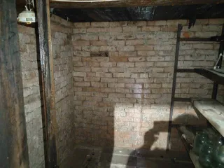 Гараж 21,9 кв. м и земельный участок 20 кв. м в Красноярском крае. Здание (нежилое) – гараж. Адрес: Красноярский край, Березовский район, МО "Есаульский сельсовет", ГСК "Автомобилист-1", гараж №211. Кадастровый номер: 24:04:0306005:667, площадь 21,9 кв. м. Земельный участок. Адрес: местоположение…