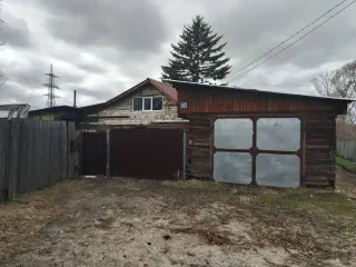 Дом 187,6 кв.м и земельный участок 1915 кв.м в Амурской области, пгт. Прогресс, ул. Фабричная 16б. Кадастровый номер дома: 28:04:030354:142. Кадастровый номер земельного участка: 28:04:030354:14.