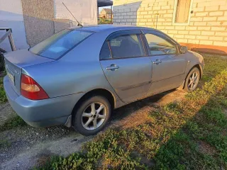 Toyota Corolla 2002 года, синий. VIN: NMTBM22E40R005246, ПТС: 99 48 078294, госномер: Х011ЕО31. Страна изготовитель: Бельгия. Двигатель: бензиновый, модель 4ZZ E013422, мощность 95 л.с. (69.9 кВт), объем 1398 куб.см. Разрешенная максимальная масса 1655 кг.