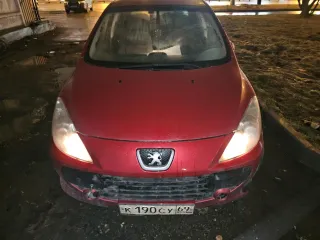 Peugeot 307 2006 Легковой автомобиль хэтчбек VIN VF33CNFUL84785557 Год выпуска 2006 Кузов VF33CNFUL84785557 Модель двигателя NFU10FX6NPSA 3076207 Цвет Красный Тип двигателя Бензиновый Мощность 109 л.с. 80 кВт Объем 1587 куб. см ПТС 51 УТ 730469 СТС 99 42 948972