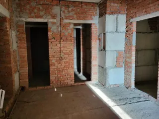 Помещение 108.3 кв.м, Казань, ул. Хороводная, д.50, пом 7Н, кадастровый номер 16:50:011233:251. Площадь 108,30 кв.м. (335 (2), ООО "КРК Групп"). Стоимость без учета НДС 22% - 8 050 945,00 рублей. Вид ограничений и обременений: запрет на совершение регистрационных действий и аресты, наложенные…