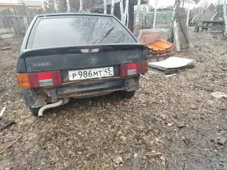 ВАЗ 2114, 2007 года, черный, 1.6 л (81 л.с.), пробег 300000 км. VIN: XTA21144074457740. Двигатель и коробка передач в хорошем рабочем состоянии. Требует ремонта: отсутствует аккумулятор, имеются сколы, царапины и очаги сквозной коррозии на крыльях, порогах и дверях. Возможны другие скрытые…