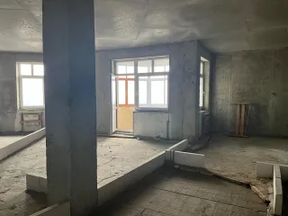 Квартира 129,4 кв.м, жилое помещение (квартира), площадь 129,4 кв. м, этаж № 6, кадастровый номер: 50:04:0010502:1097, Московская область, муниципальный округ Дмитровский, г. Дмитров, ул. Подлипичье, д. 6, кв. 17. Ограничение (обременение): ипотека в пользу ПАО M2M Private Bank; в квартире…