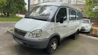 Автобус ГАЗ 32213 2004 года выпуска, VIN ХТН32213040384139. Марка автобуса: ГАЗ. Модель автобуса: 32213. Наличие ПТС транспортного средства: 82 ОЕ 983523. Пробег: 5117. Объем двигателя: 2285.0. VIN номер: ХТН32213040384139. Год выпуска: 2004. Назначение: pryamie.