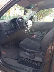 Volkswagen Amarok 2013 года, модель 2H Amarok. VIN: WV1ZZZ2HZEH005284. В залоге у ПАО «Совкомбанк».