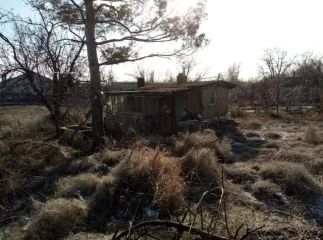 Дом 23 кв.м. и земельный участок 1816 кв.м. в Волгоградской обл. Жилое помещение, кадастровый номер: 34:15:120403:11, общей площадью 23 кв.м., земельный участок, кадастровый номер: 34:15:120403:37, общей площадью 1816 кв.м., расположенные по адресу: Волгоградская область, Ленинский район, п…