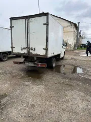 Mitsubishi Fuso Canter FE85DG 2014 года, VIN: Z9MFE85DGBG006353, госномер: В700РТ93. Автомобиль не на ходу. Сведения о техническом состоянии: двигатель не исправен, аккумулятора нет, передний бампер под замену, лобовое стекло под замену. ПТС на автомобиль отсутствует.