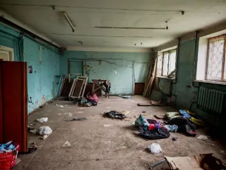 Нежилое помещение 40П площадью 59.3 кв. м, кадастровый номер 55:36:050207:25411, расположено на 1 этаже многоквартирного дома. Назначение: нежилое.