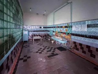 Имущественный комплекс школа, котельная, 2 уборные, земельный участок 1,5 га, Липецкая обл., Усманский р-н, с. Пластинки Имущественный комплекс в составе которого 4 объекта недвижимости и земельный участок, расположенный по адресу: Липецкая область, Усманский район, с. Пластинки, ул. Центральная…
