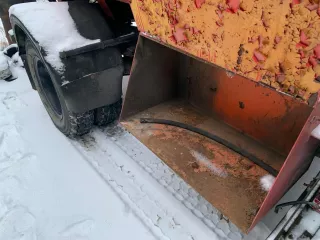 Грузовой автомобиль, марка: АТЗ мод 36135 011, модель: ГАЗ 3309, год изготовления: 2005, VIN: X9036135A50004260 Грузовой автомобиль, марка: АТЗ мод 36135 011, модель: ГАЗ 3309, год изготовления: 2005, VIN: X9036135A50004260, пробег не известен. Ходовая требует ремонта, двигатель не заводится …
