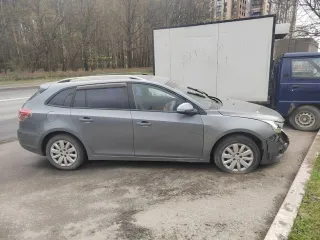 Chevrolet Cruze 2014 Транспортное средство: Автомобиль CHEVROLET CRUZE, 2014 года выпуска, VIN: XUUJA3559E0002217. Имущество является предметом залога АО «Авто Финанс Банк» (ИНН 5503067018, ОГРН 1025500003737, расположенное по адресу:109028, г. Москва, наб. Серебряническая, д. 29).
