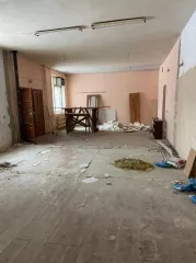 Нежилое помещение (1/2 доля в праве), Кадастровый №: 64:42:010202:186, площадь кв.м: 702
Адрес: г. Вольск, ул. Комсомольская, 251 (пом. 10-15, 25-46)