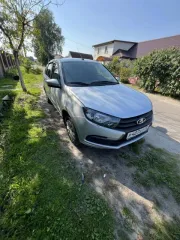LADA Granta 2024 Lada Granta, 2024 года, 89,7 лс, 90000 км Lada Granta, 2024 года, 89,7 лс, 90000 км Транспортное средство: Автомобиль LADA Granta, 2024 года выпуска, VIN: XTA219140R0578158. ВНИМАНИЕ!!! Автомобиль на ходу. Имеются следующие повреждения кузова: вмятина на левом переднем крыле…