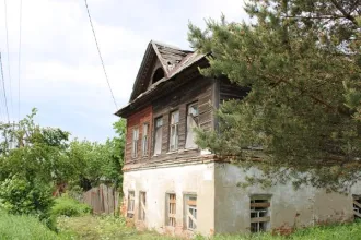 Особняк городской, середина XIX в., 189.5 кв.м, Ярославская область, Тутаевский район. Изъятый на основании решения суда выявленный объект культурного наследия «Особняк городской», середина XIX в., расположенный по адресу: Ярославская область, Тутаевский район, г. Тутаев, ул. Толбухина, д.28, с…