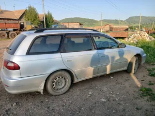 Легковой автомобиль марки Toyota Caldina, 2001 г.в., кузов № АT211-3040977.