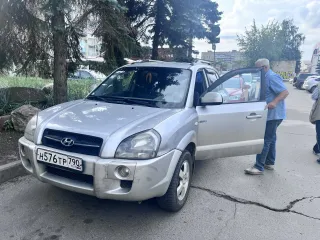 Hyundai Tucson 2005 года выпуска, VIN KMHJN81DP6U258193.