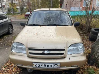 Шевроле Нива 2005 года выпуска, 80 л.с., пробег 140000 км, полный привод. VIN Х9L21230050093601, цвет бежевый металлик. Номер двигателя ВАЗ 2123 0104036, бензиновый, мощность 58,50 кВт (79,60 л.с.), объем 1690 см³. Номер кузова 0093601. Снаряженная масса 1400 кг, полная масса 1850 кг. Технически…