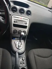 Peugeot 408, 2014 год выпуска, белый, VIN Z8T4D5FS9EM009703. На ходу, снят аккумулятор, царапина на водительской двери и небольшие царапины по кузову.