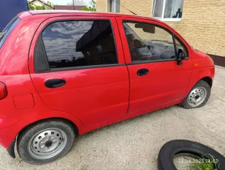 Легковой автомобиль Daewoo Matiz 2009 года выпуска, цвет ярко-красный. VIN: XWB4A11CD9A233154, ПТС: 77 УХ 907427. Модель двигателя: F8CV 137065KC1, тип двигателя: бензиновый, рабочий объем 196 куб. см. Кузов №: XWB4A11CD9A233154, экологический класс третий. Разрешенная максимальная масса 1210 кг…