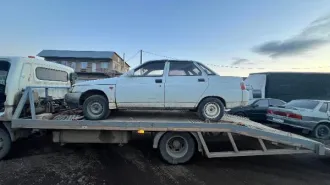 Автомобиль ВАЗ 21102, 1999 г/в, цвет ярко белый, г/н Р 946 ТН 56, VIN XTA211020X0104757. Автомобиль имеет следы эксплуатации такие как потертости лакокрасочного покрытия на кузове автомобиля, имеются загрязнения подкапотного пространства и салона автомобиля. Возможны скрытые дефекты. Претендентам…
