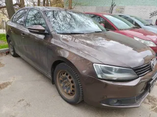 Volkswagen Jetta, 2014 года, 105 лс, 222000 км, АКПП, XW8ZZZ16ZEN916222. 222 тыс. Со слов собственника: сломана левая пружина, передняя подвеска требует замены. Более подробное техническое состояние выясняйте самостоятельно в ходе осмотра. Организатор торгов нюансами технического состояния не…