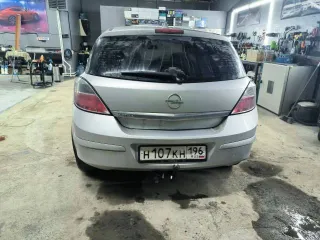 Opel Astra 2012 года, 116 лс, 268033 км. Автомобиль легковой, марка: Opel, модель: Astra (A-H), VIN: XWF0AHL48C0017219, гос. рег. номер: Н107КН196, год изготовления: 2012