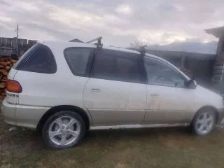 Toyota Ipsum 1997 года. Разукомплектованный легковой автомобиль, марка: Toyota, модель: Ipsum, год изготовления: 1997, VIN: отсутствует, г/н: к141ау04, кузов №: SXM107030163. Требуется ремонт мотора, не на ходу.
