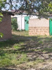 Жилой дом 113 кв.м, участок 1412 кв.м и хоз.постройки, Ростовская обл. Земельный участок 1412 кв.м, дом 113 кв.м и хоз.постройки в Ростовской обл. Жилой дом, назначение: жилое, площадь 113 кв. м., кадастровый номер 61:34:0180101:295, расположенный по адресу: Ростовская область, р-н. Сальский, п…