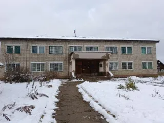 Нежилое помещение общей площадью 18,5 кв.м. с кадастровым номером: 43:15:010101:406, расположенное по адресу: Кировская область, р-н Лебяжский, пгт Лебяжье, ул. Комсомольская, д 2, пом. 8. Расположение в пределах объекта недвижимости: Этаж № 2.