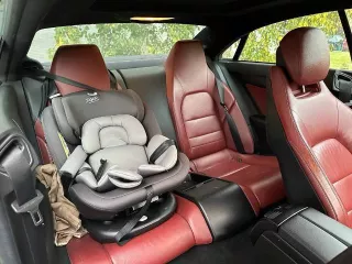 Автомобиль марки Мерседес Бенц Е250, 2011 г.в., VIN WDD2073471F119241, цвет белый.