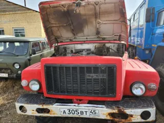 Автоцистерна пожарная АЦ(Л)-1,0-30(3308) модель4ВР 2011 года выпуска. VIN: XVZ39811B40000088, номер двигателя: 52330E 41021047, номер кузова: 33070040068342.