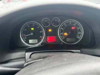 Volkswagen Passat 2004 Легковой автомобиль марка: VOLKSWAGEN, модель: Passat, год выпуска: 2004 г., кузов №: WVWAD63B55P001801, идентификационный номер (VIN): WVWAD63B55P001801 Ознакомление с регламентом проведения торгов, ознакомление с проектом договора купли-продажи имущества, выдача бланков…