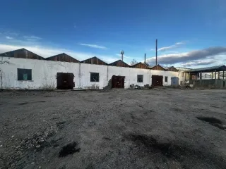Склад и многофункциональное здание 1016,7 кв.м, земельный участок 8310 кв.м, Забайкальский край. Склад, назначение: нежилое, 1 этаж (в т.ч. подземных 0), с кадастровым номером 75:22:272801:669, площадь 382,30 кв.м, расположенный по адресу: Забайкальский край, Читинский район, пгт. Атамановка, ул…