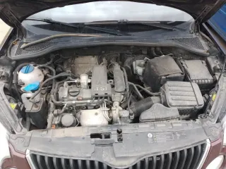 Skoda Yeti, 2012 год выпуска, VIN XW8JF25L8DH700619, цвет темно-бордовый. Автомобиль в залоге у АО «ТБанк». Покупатель самостоятельно снимает все запреты и ограничения как новый собственник.