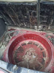 Lada Kalina 2009 года, VIN XTA11193090091081, пробег 164 000 км, цвет серебристо-красный. Состояние неудовлетворительное.