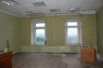 Здание женской гимназии и флигель, 1472.5 м², Костромская область. Объекты культурного наследия регионального значения: «Ансамбль, XIX в.: Здание женской гимназии. Здесь была создана первая комсомольская ячейка», 2-я четв. XIX - 80-е гг. XIX в.; 1919 г., назначение: нежилое, общая площадь 1373,3…