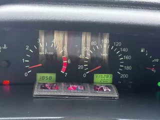 ВАЗ 21140, 2006 года, графитовый металлик, госномер Е564СМ186, VIN XTA21140064231203. Комби (хэтчбек). Требуется капитальный ремонт двигателя, сильный расход масла, со стороны водителя не работает ручка, бампер под замену, дно и пороги гнилые. ПТС 60 УК 836874, СТС 99 44 915441.