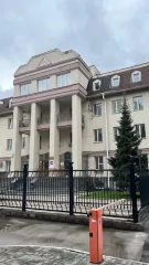Здание, назначение нежилое, общей площадью 398,9 кв.м., этажность 2, адрес месторасположения: Омская область, г. Омск, пр-кт Космический, д. 21А. Кадастровый номер: 55:36:120302:4703. Земельный участок, категория земель: земли населенных пунктов, вид разрешенного использования: под строительство…