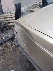 Volvo 740, 1987 года, 100 лс, VIN YV1744833H2090632, гос рег. номер О 742 УО 154. Автотранспортное средство находится в условно пригодном техническом состоянии – автомобиль не на ходу, требует ремонта/замены стоек, подшипников, рулевых тяг, тормозных колодок, тормозных суппортов, заднего моста…