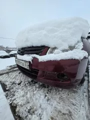 Nissan Almera, 2015 г.в., госномер О989ТА33, VIN Z8NAJL00052503197; ВАЗ-21083, 1999 г.в., госномер Х896ТА33, VIN XTA210830X2524403. Цвет красный, вмятина на задней правой двери и на заднем правом крыле в области колесной арки, глубокие царапины и отслоения лакокрасочного покрытия в области вмятин и…