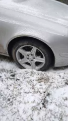 Mercedes-Benz E-200 Kompressor, 2003 года выпуска, VIN WDB2110421A238489, белый, бензиновый двигатель 1.8 л (163 л.с.), госномер T9I9EK09 (не на ходу).