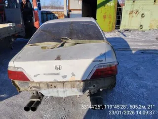 Toyota Corolla Fielder. Имеются повреждения лакокрасочного покрытия, трещины на переднем и заднем бампере, мелкие вмятины. Сведения в реестре уведомлений о залоге движимого имущества отсутствуют. Hyundai Solaris, без госномера, белого цвета, № кузова Z94CT41CBHR490664, ПТС 78 ОН 892760, ключ от…