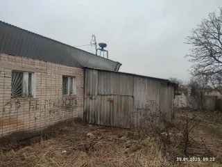 Здание магазина 226,4 кв.м. и право аренды участка 505 кв.м., Смоленская область. Здание, назначение: нежилое, наименование: магазин, количество этажей 1, площадь 226,4 кв.м., кадастровый номер 67:25:0010606:147, расположенное по адресу: Смоленская область, Ярцевский район, г. Ярцево, ул…