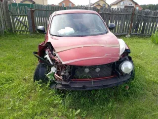 Nissan Juke, легковой комби (хэтчбек). VIN: SJNFBAF15U6225143. Год выпуска: 2012. Цвет кузова: красный. Модель, номер двигателя: HR16 068243R.