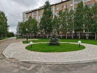 Имущественный комплекс состоит из здания офисного центра площадью 902,1 кв.м., расположенного по адресу: Российская Федерация, Республика Коми, муниципальный округ Ухта, город Ухта, набережная Нефтяников, дом 20а. Назначение: нежилое, количество этажей 4, в том числе подземных 0, кадастровый номер…