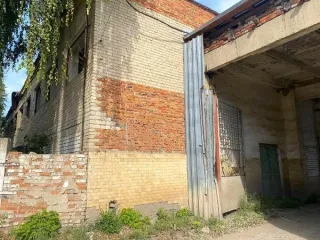 Земельный участок с кадастровым номером 68:03:1501035:17 площадью 1211 кв.м. с расположенным на нем объектом недвижимого имущества – административное здание с кадастровым номером 68:03:1501035:96 по адресу: Тамбовская область, муниципальный округ Жердевский, город Жердевка, улица Заводская, 21 А