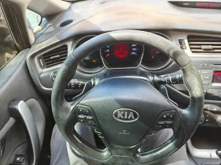 Kia Ceed 2013, 129 л.с., 247900 км, АКПП. Kia JD (CEE'D) 2013, VIN XWEHN812BD0002192. Пробег 247 тыс. Со слов собственника, технического обслуживания требует подвеска, в остальном удовлетворительном техническом состоянии. Более подробное техническое состояние выясняйте самостоятельно в ходе…