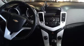 Автомобиль CHEVROLET Cruze 2012 г.в. Автомобиль марки CHEVROLET модель Cruze 2012 г.в. VIN номер XUFJF695JC3078995. Является предметом залога, залогодержатель   ПАО «Совкомбанк».