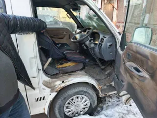 Mazda Bongo, 2001 года, 76 л.с., 350 000 км, полный привод; Mazda Bongo Friedee, 2001 г.в., идентификационный № отсутствует, № кузова SK22M-200704, модель, № двигателя R2 833978, мощность двигателя 76 л.с., объем двигателя 2184 куб.см, тип дизель, гос.рег.знак Р 449 УВ 38, ПТС 25 ТС 038266