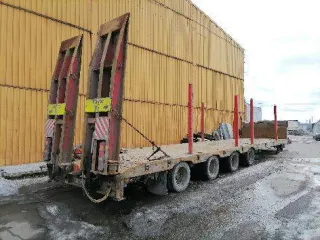 Полуприцеп Kron SD, 2011 г.в., г.н. АИ5933(51). Ознакомиться с имуществом и документами можно по указанным адресам, по согласованию с организатором.